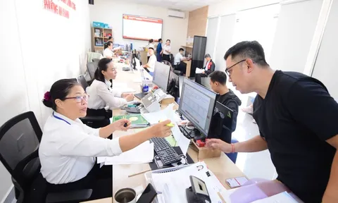 Bộ Nội vụ hướng dẫn điều kiện được tiếp nhận vào làm công chức